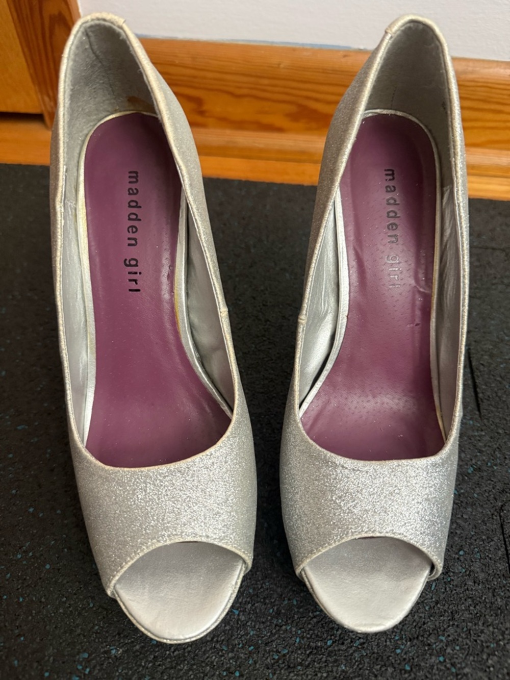 Sparkly Silver Peep-Toe Heels ✨ Madden Girl Glam Party Shoes | Size 7.5